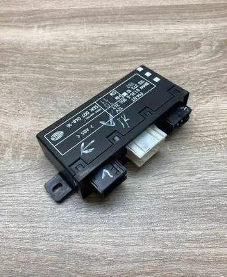 BMW 5 E39 Door control unit/module 6904247 5DK007048