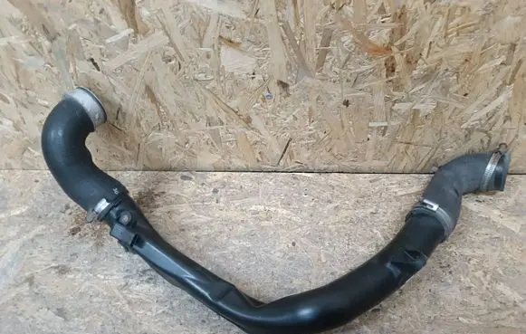 Mini One - Cooper Clubman R55 Intercooler hose/pipe 13717593369 1017139S