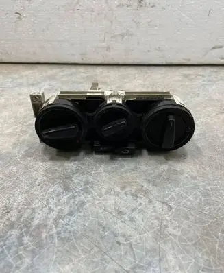 Volkswagen Golf V Climate control unit 1J0820045E 659498K09 901510940000