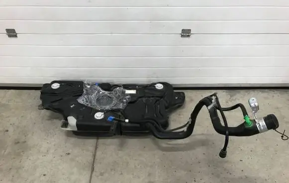 Peugeot 408 P54 Fuel tank 4130501AA 9832720680 9832720780