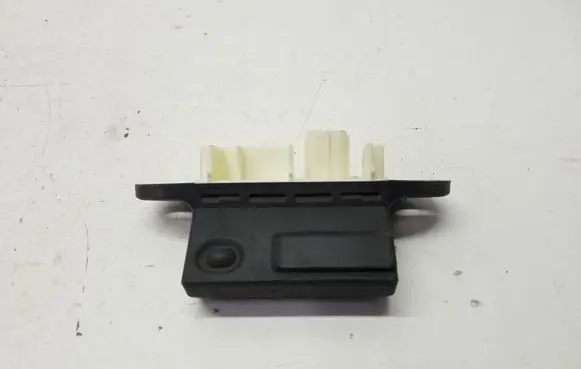 Tailgate opening switch