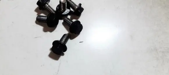 Saab 9-5 Nuts/bolts 