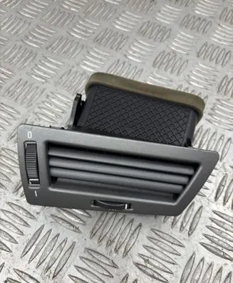 BMW 7 E65 E66 Dashboard side air vent grill/cover trim 8223334