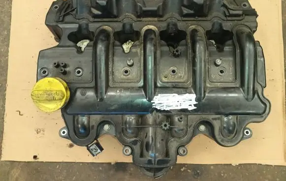Renault Master II Rocker cam cover 8200714033