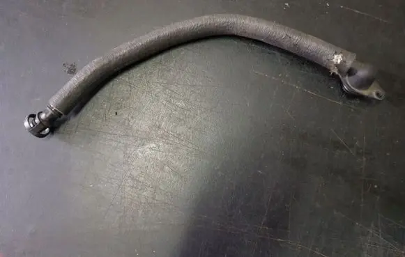 BMW 3 E90 E91 Breather hose/pipe 7560236