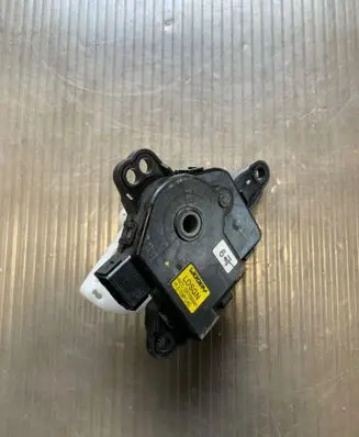 Hyundai Santa Fe Air flap motor/actuator D267EBAAA01