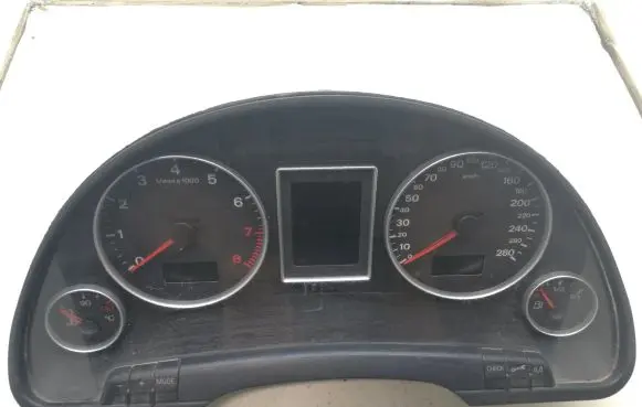 Audi A4 S4 B7 8E 8H Speedometer (instrument cluster) 8E0920900S