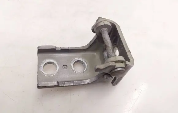 Citroen Berlingo Front door lower hinge 