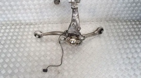 Mercedes-Benz S W222 Front wheel hub spindle knuckle 