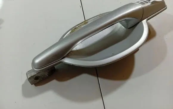 Mitsubishi Endeavor Front door exterior handle MR970126