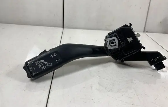 Seat Altea XL Indicator stalk 1K0953513G