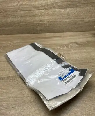 Hyundai Accent Front door window/glass frame 863723X000