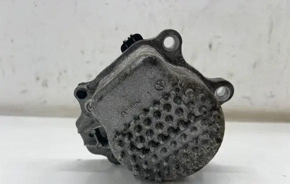 Toyota C-HR I Water pump 0846M 265078