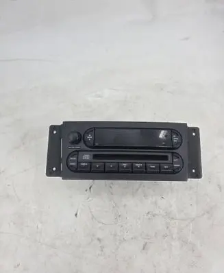 Chrysler Pacifica Radio/CD/DVD/GPS head unit P05082764AE T00AM2533