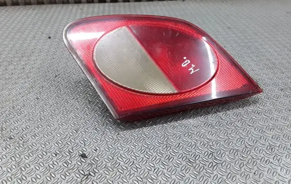Mercedes-Benz E W210 Tailgate rear/tail lights A2108201064
