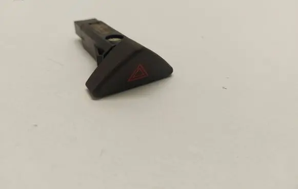 Volvo V70 Hazard light switch 9441045 00W191