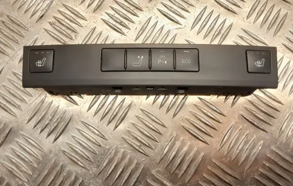 Mercedes-Benz E W211 Seat heating switch A2128209710