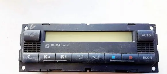 Volkswagen PASSAT B5.5 Climate control unit