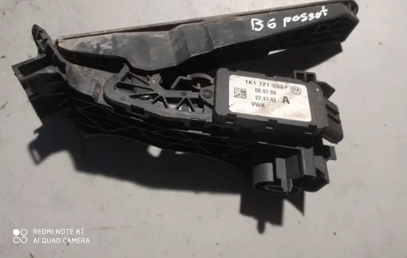 Volkswagen PASSAT B6 Accelerator throttle pedal 1K1721503P