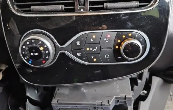 Renault Clio IV Climate control/heater control trim 275105430R-D IMPRK1399071