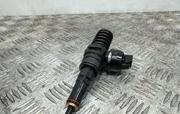 Audi A4 S4 B7 8E 8H Fuel injector 0414720229