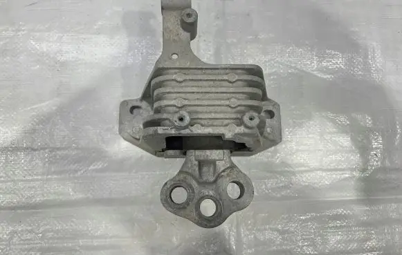 Jeep Cherokee Engine mount bracket P68141406AF