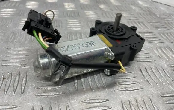 BMW 5 E60 E61 Curtain motor 992900007405