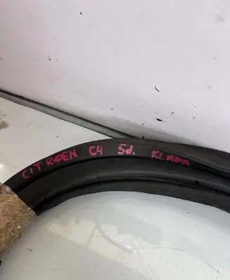 Citroen C4 I Trunk rubber seal (body) 7373737
