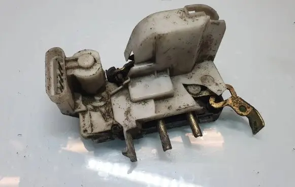 Fiat Punto (188) Front door lock