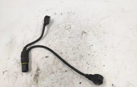 BMW 5 E39 Detonation knock sensor 1703276