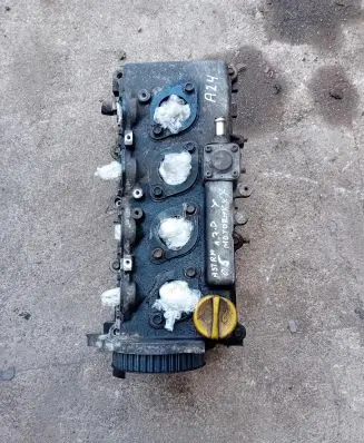 Opel Astra H Engine head 