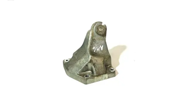 Mercedes-Benz C AMG W204 Engine mounting bracket A1562232104