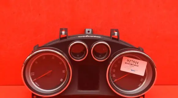 Opel Mokka Speedometer (instrument cluster) 95386881