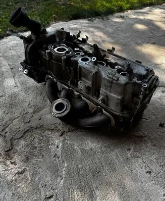 BMW 6 F12 F13 Engine head 7629992 030405 7629998