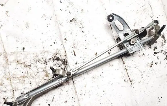 Mercedes-Benz EQB Front wiper linkage and motor w000076043