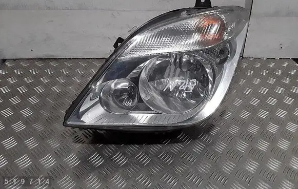 Mercedes-Benz Sprinter W906 Headlight/headlamp a9068200361