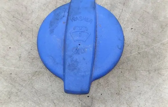 Hyundai Bayon Windshield washer fluid reservoir/tank