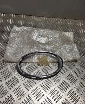 Volkswagen Transporter - Caravelle T5 Front fog light trim/grill 7E5853399 7E58533992ZZ