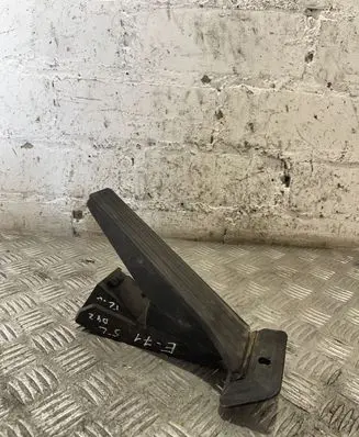 BMW X6 E71 Accelerator throttle pedal 6858574