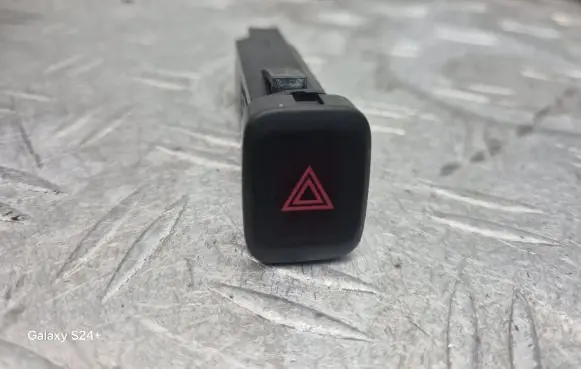 Volvo V60 Hazard light switch 9123681