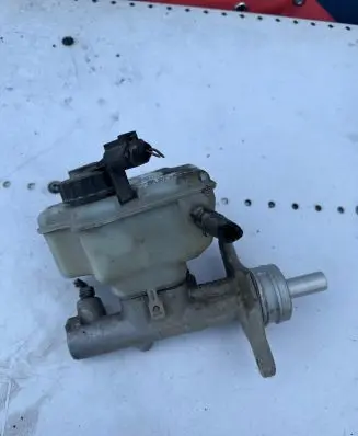 Volkswagen Golf V Master brake cylinder 1K1611301G 03350886371