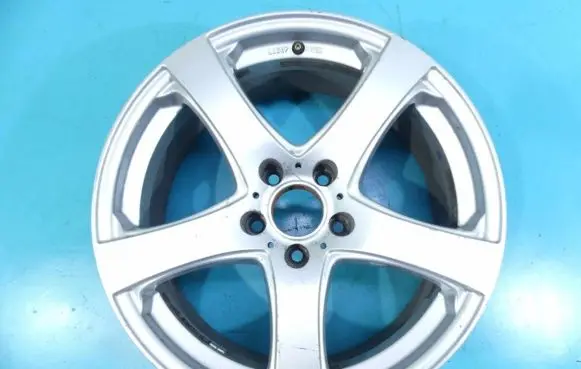 R18 alloy rim