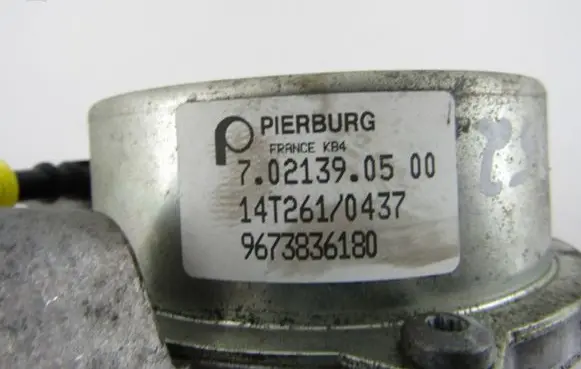 Ford C-MAX II Vacuum pump 9673836180
