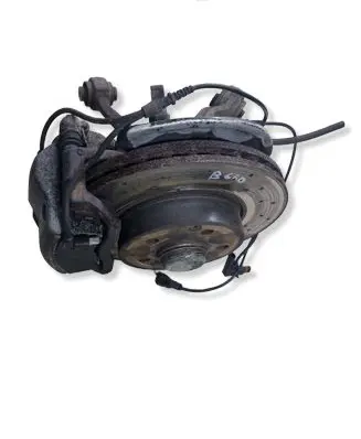 Mercedes-Benz C W204 Front wheel hub 20402