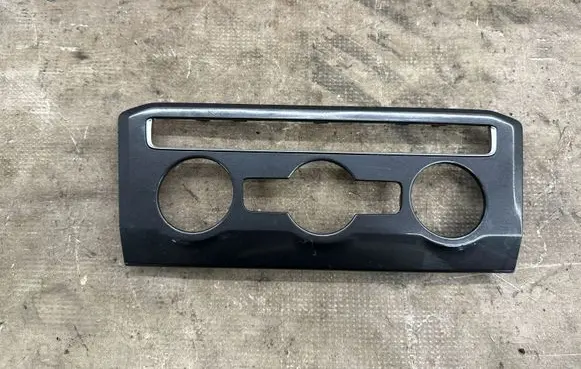 Volkswagen Tiguan Climate control/heater control trim 5NB820073A