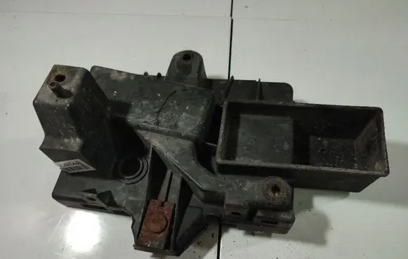Chrysler Voyager Battery box tray 