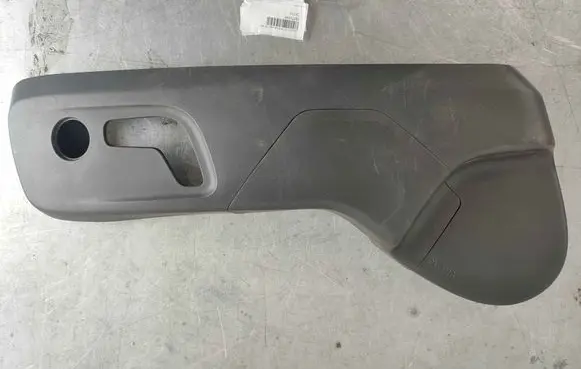 Volvo XC40 Front door seat control surround trim 32272100 31465337