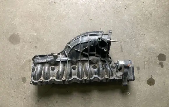 Hyundai Santa Fe Intake manifold 283102F010 283812F000