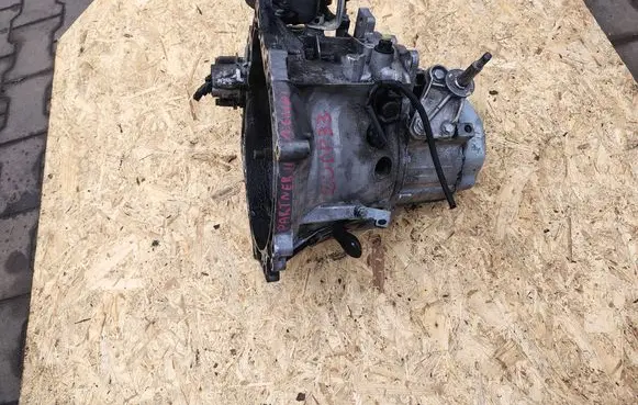 Peugeot Partner Manual 5 speed gearbox 20DP33