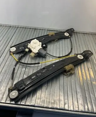 BMW 7 F01 F02 F03 F04 Front door window regulator with motor 7182106 71821069